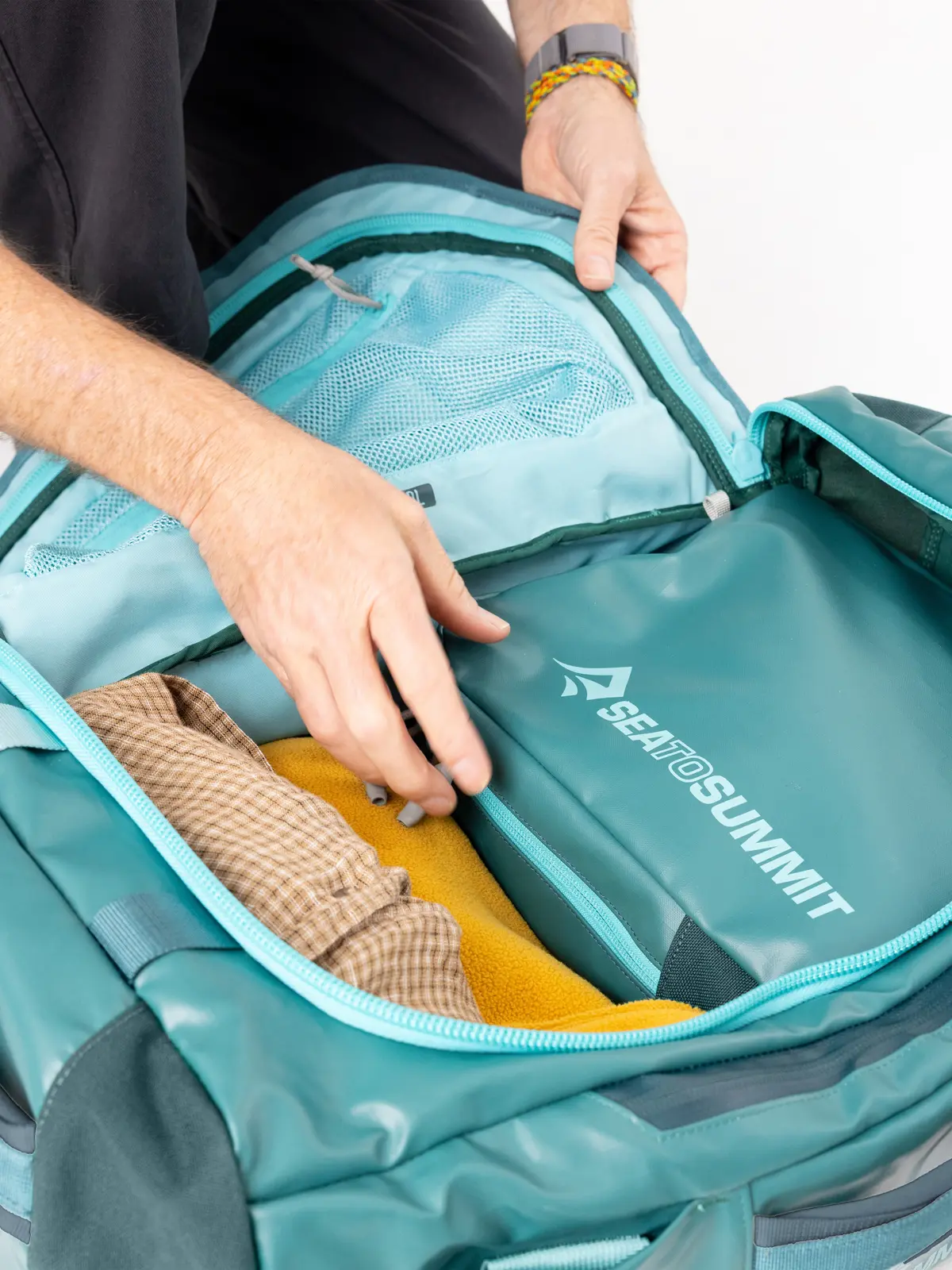 メリディアンダッフル60L ジェットブラック